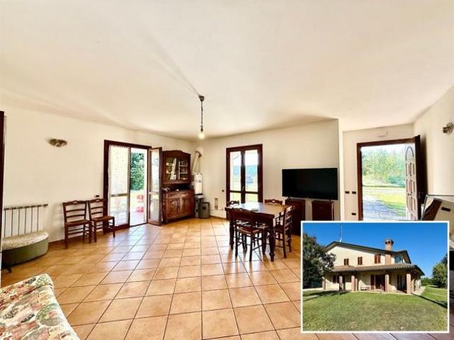 La Casa Abbinata dei 5 Filari – Casa bifamiliare con 3 unit indipendenti a Savarna RA