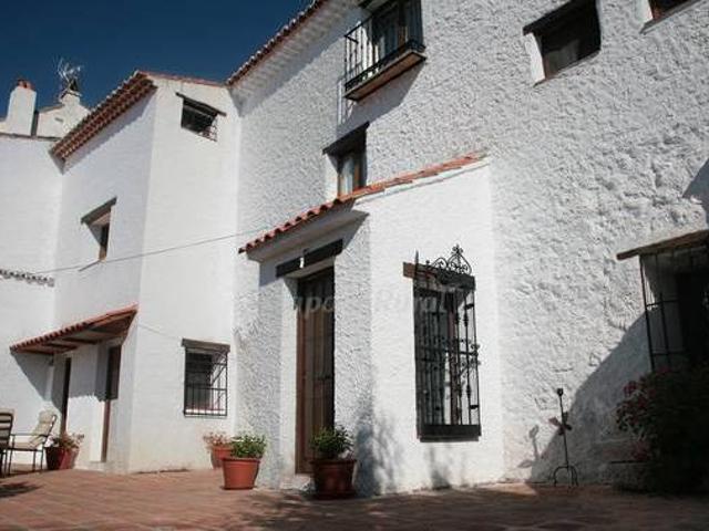 La Casa de enmedio