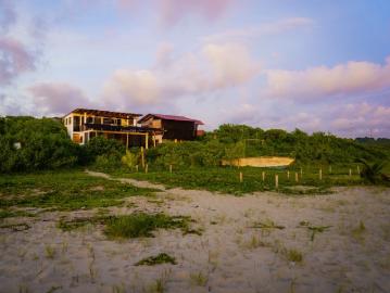 La Casa de Loto Frente al Mar!