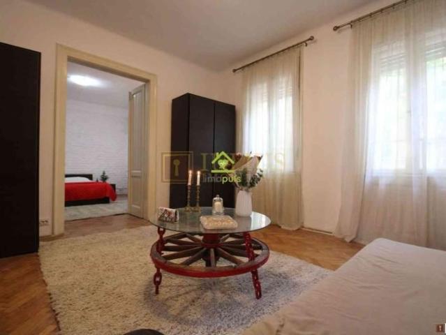 La casa, zona linistita, str Odobescu  camere spatioase, centrala proprie