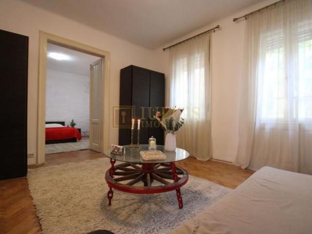 La casa, zona linistita, str Odobescu  camere spatioase, centrala proprie