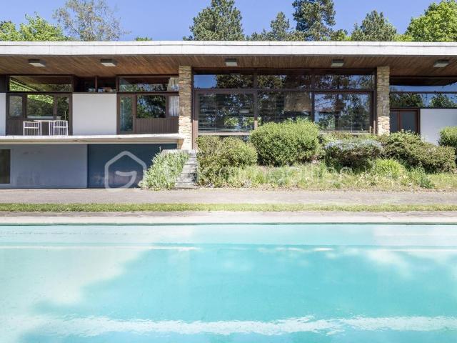 LA CASE STUDY HOUSE DU BEVERLY HILL NANCEIEN