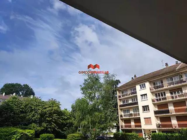 La Celle Saint Cloud 78170 Achat / Vente appartement 4 pièces t4 au dernier étage cave
