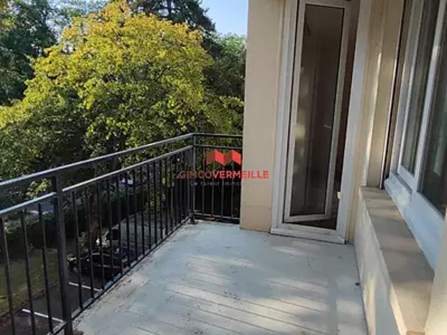 La Celle Saint Cloud 78170 Achat / Vente appartement 2 pièces t2 au dernier étage cave