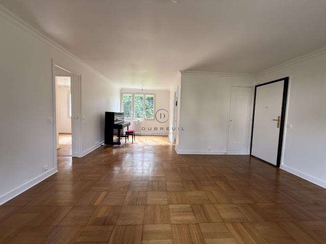 LA CELLE SAINT CLOUD APPARTEMENT FAMILIAL 81 M2 AVEC PARKING ET CAVE