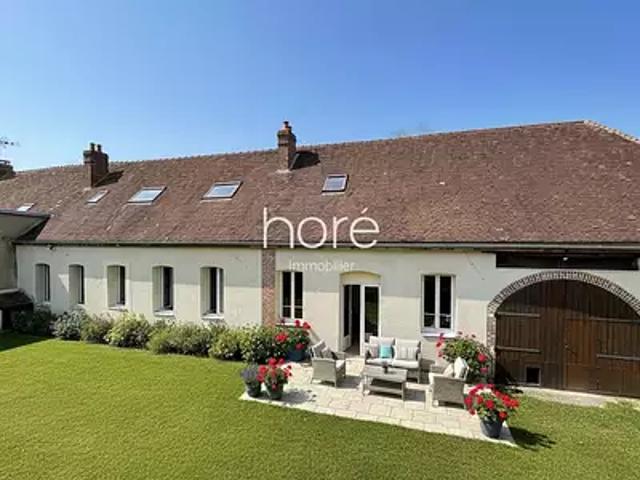La Celle Saint Cyr 89116 Achat / Vente maison 8 pièces t8 parking