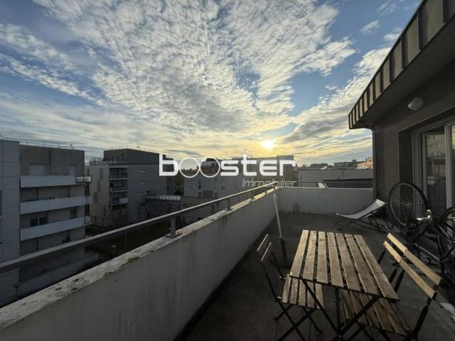 La Cépière Appartement 3 Pièces en dernier étage avec Terrasse et Parking