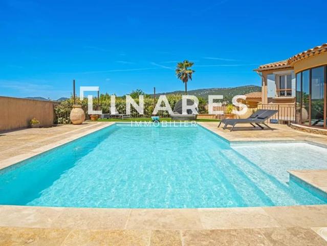 LA CEYRESTAINE Villa T7 de 225m2 Terrain 759m2 PISCINE