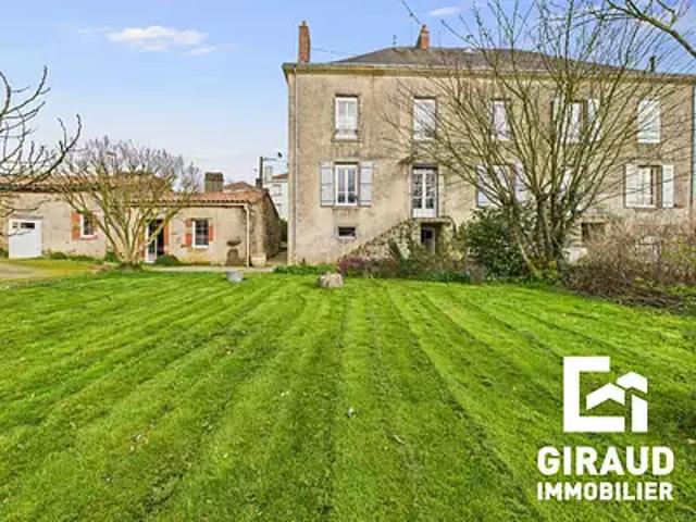 La Châtaigneraie 85120 Achat / Vente maison 7 pièces t7 terrasse