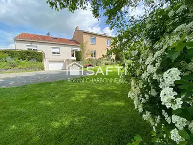 La Châtaigneraie 85120 Achat / Vente maison 10 pièces t10 parking