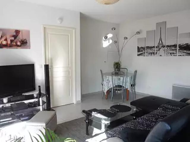 La Chaussée Saint Victor 41260 Achat / Vente appartement 2 pièces t2 au dernier étage piscine