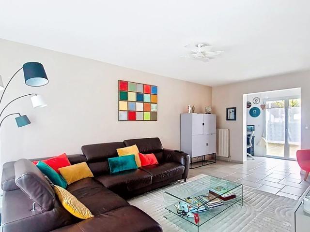 LA CHAUSSEE SAINT VICTOR Maison 6 pièces 121 m²