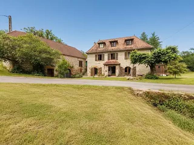 La Chapelle aux Saints 19120 Achat / Vente maison 10 pièces t10 piscine terrasse