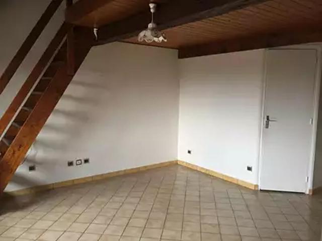 La Chapelle Longueville 27950 Location appartement 1 pièce t1 au dernier étage