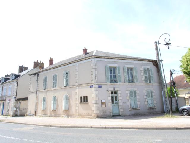 La Charité sur Loire, emplacement intéressant