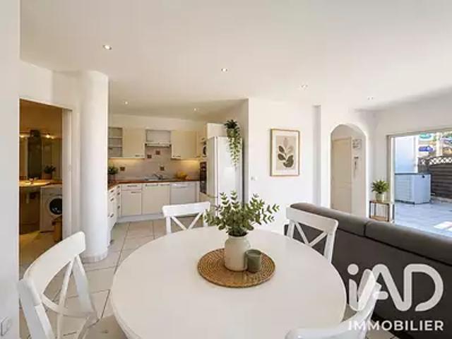 La Ciotat 13600 Achat / Vente appartement 3 pièces t3 au dernier étage