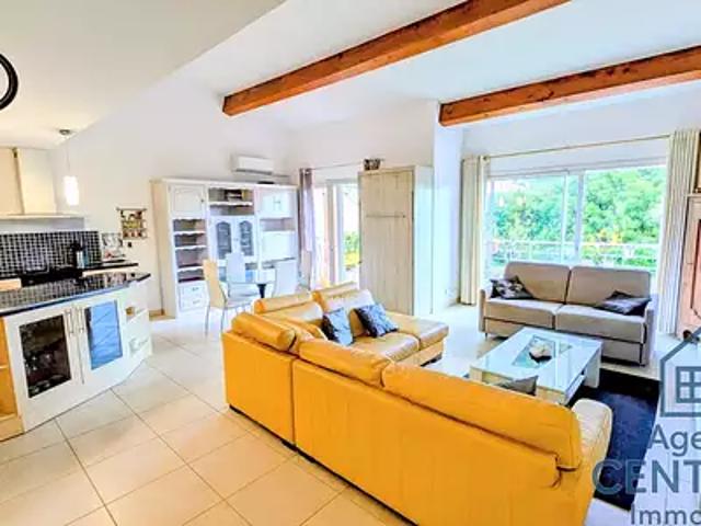 La Ciotat 13600 Achat / Vente appartement 2 pièces t2 au dernier étage