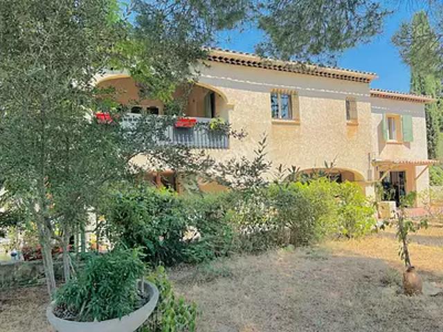 La Ciotat 13600 Achat / Vente maison 7 pièces t7 au dernier étage terrasse