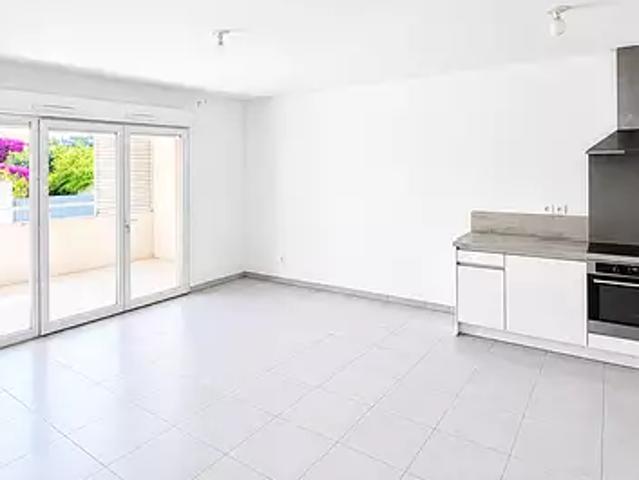 La Ciotat 13600 Location appartement 3 pièces t3 terrasse cave