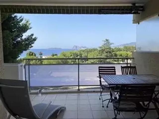 La Ciotat 13600 Location appartement 1 pièce t1 au dernier étage