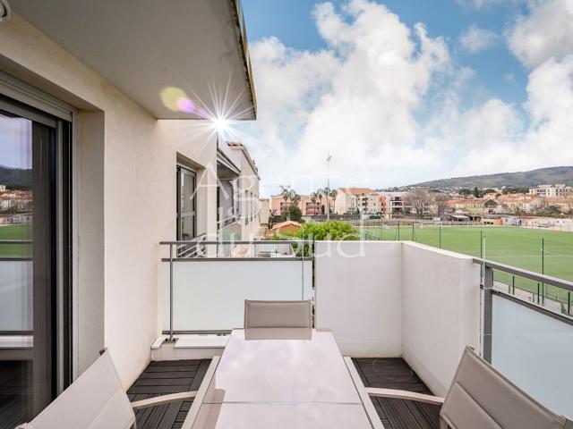 LA CIOTAT Appartement type2 avec terrasse et garage