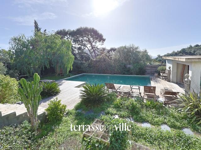 LA CIOTAT FIGUEROLLES MAISON FAMILIALE T6 204 M2 + T2 40 M2 PISCINE PARCELLE 1041M2 VUE MER 1