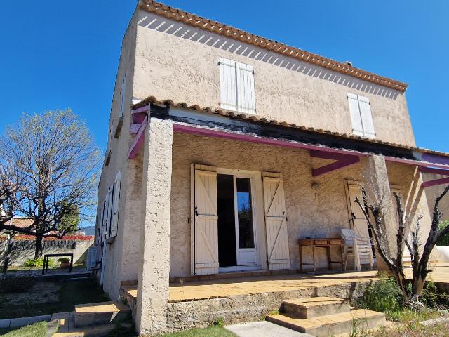 La ciotat: Maison T4 proche commerces, bord de mer et écoles