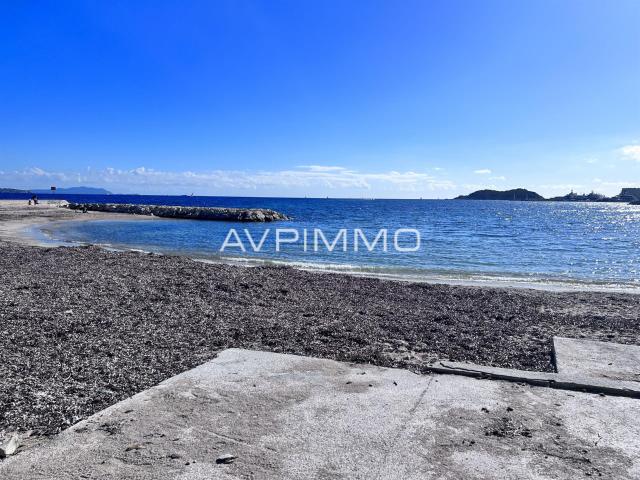 La Ciotat Superbe T2 de 46 m2 avec Terrasse à 2 Pas de la Pl. 45m² La Ciotat