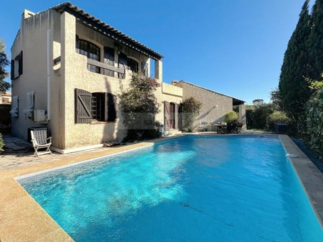 La Ciotat villa de 200 m² proche des plages et des commodités
