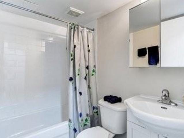La Citadelle Studio Apartment for Rent at 2125 Rue Saint Marc, Montréal, QC H3H 2P1