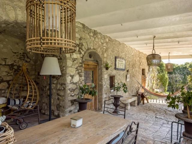 La Colle sur Loup Cloître du 17ème siècle à vendre