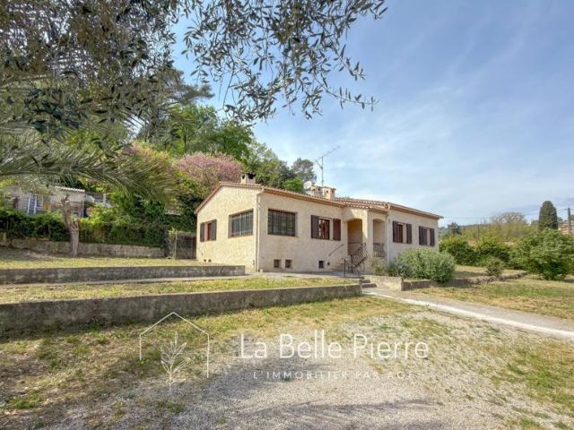 La Colle sur Loup maison à vendre 3 chambres avec beau terrain