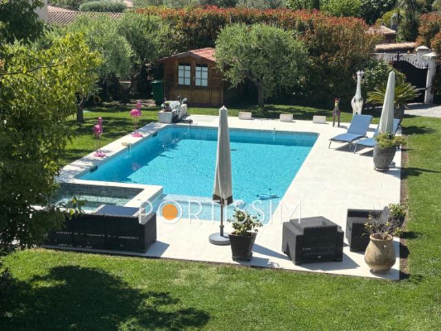 LA COLLE SUR LOUP /PROCHE CAGNES SUR MER / VILLA NEO PROVENÇAL