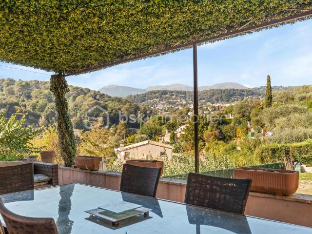 LA COLLE SUR LOUP – QUARTIER MONTFORT – VILLA 5 PIECES AVEC VUE DÉGAGÉE ET GRAND TERRAIN PISCINABLE