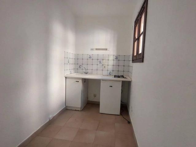 LA COLLE SUR LOUP STUDIO RDC