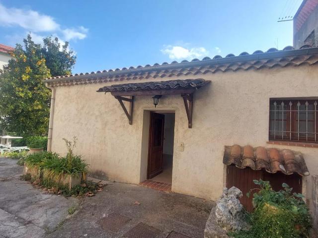 LA COLLE SUR LOUP STUDIO RDC