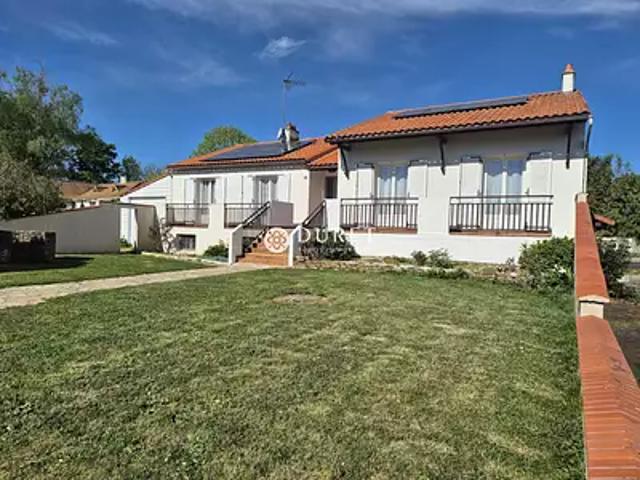 La Copechagnière 85260 Achat / Vente maison 9 pièces t9 piscine terrasse