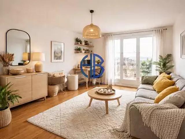 La Côte Saint André 38260 Achat / Vente appartement 2 pièces t2 au dernier étage cave