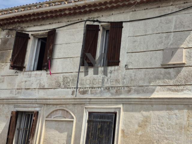 La Couronne Maison de caractère 10 pièces à rénover