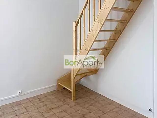 La Courneuve 93120 Achat / Vente appartement 2 pièces t2 au dernier étage