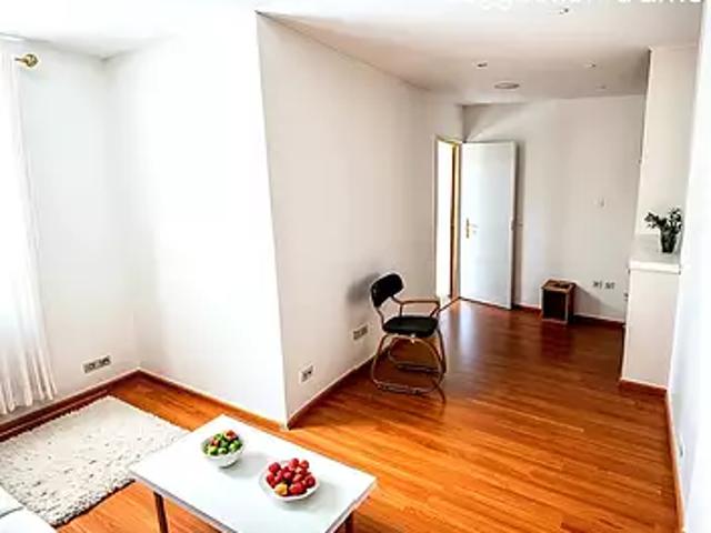 La Courneuve 93120 Achat / Vente appartement 2 pièces t2 au dernier étage parking