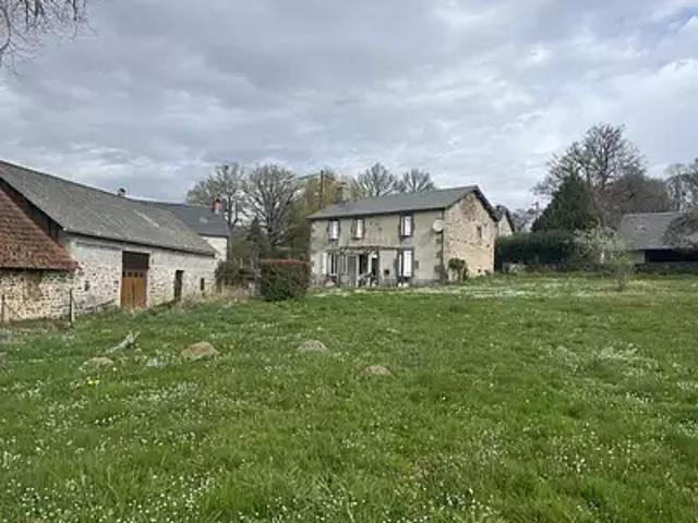 La Courtine 23100 Achat / Vente maison 5 pièces t5 parking