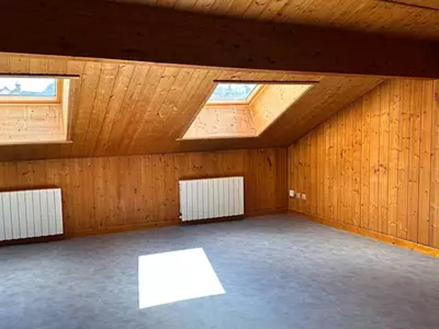 La Cluse et Mijoux 25300 Location appartement 3 pièces t3 au dernier étage