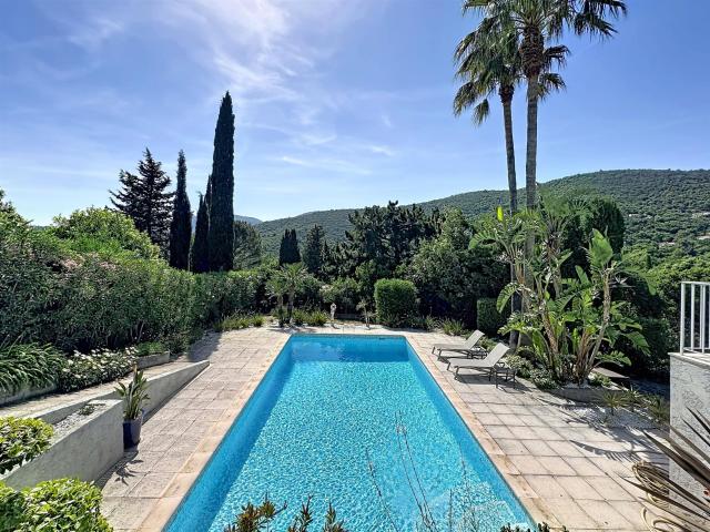La Croix Valmer Découvrez cette belle villa idéalement expos. 119m² La Croix Valmer