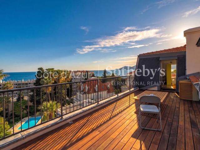 La Croix des Gardes: Penthouse avec vue mer panoramique et terr