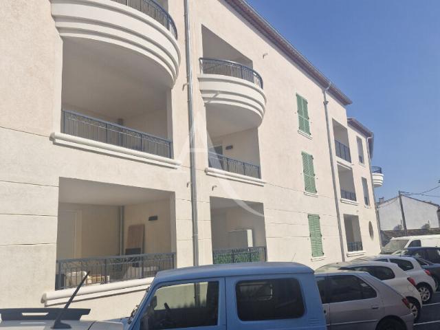 La Crau Location Parking / Garage 83