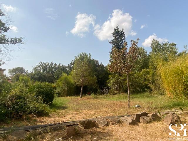 LA CRAU Secteur MARTIN MARAVAL Terrain constructible et piscinable 460 000 €