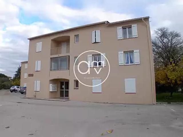 La Crau 83260 Achat / Vente appartement 3 pièces t3 au dernier étage
