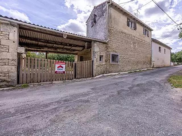 La Crèche 79260 Achat / Vente maison 4 pièces t4 parking