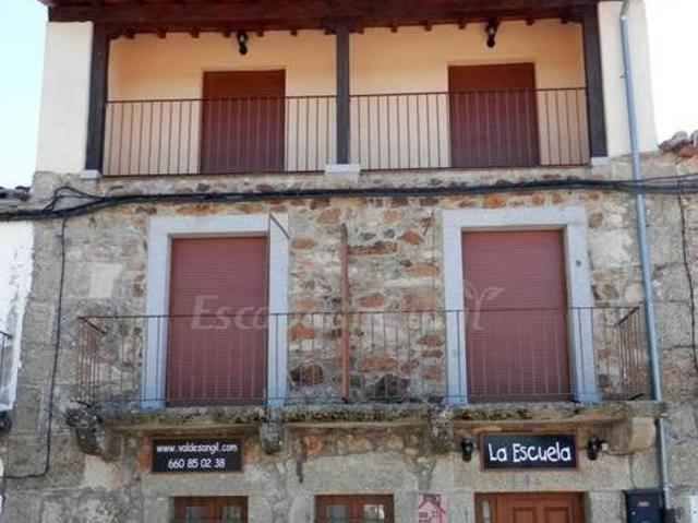 La Escuela